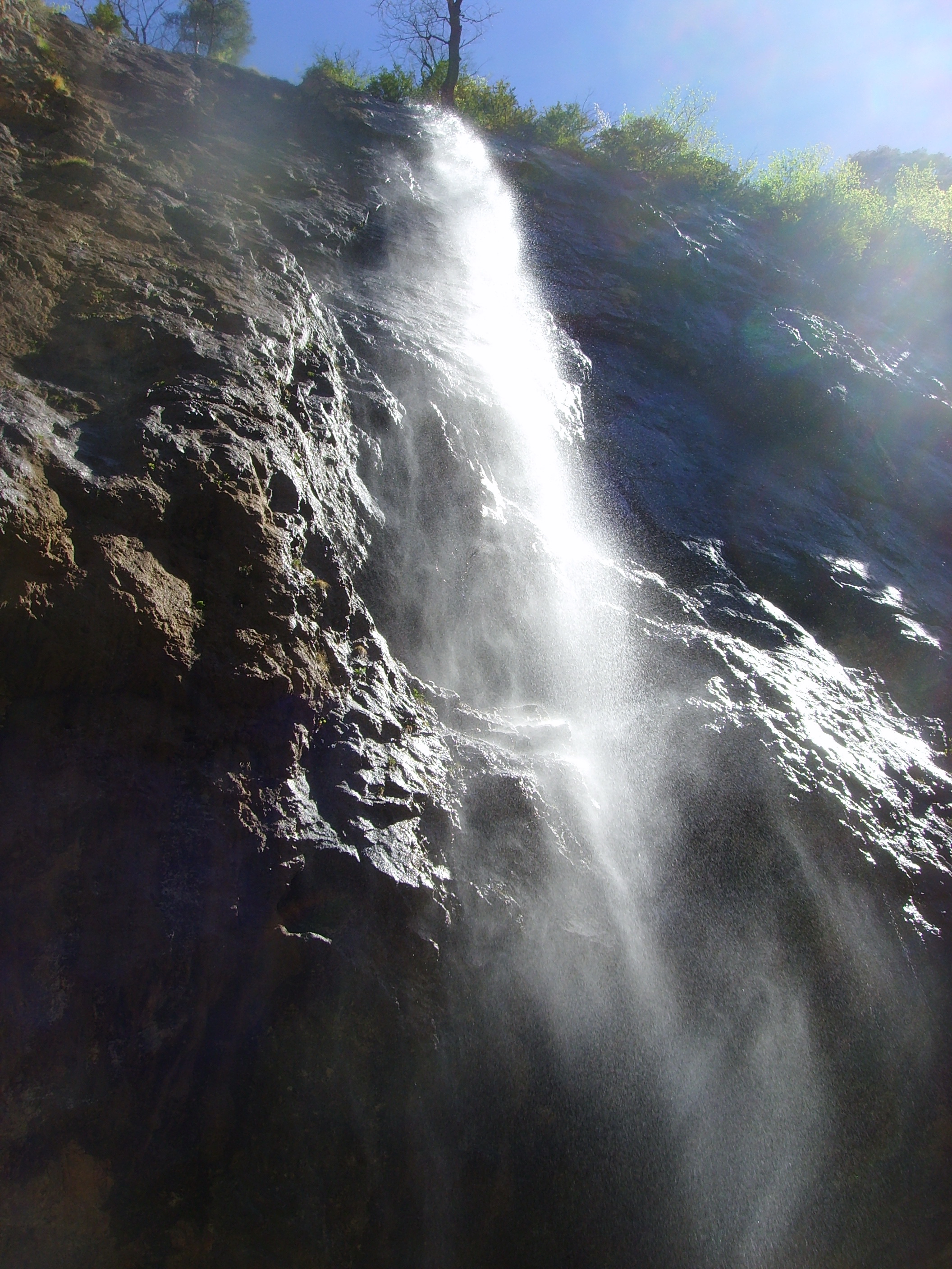 Водопад в мезмае